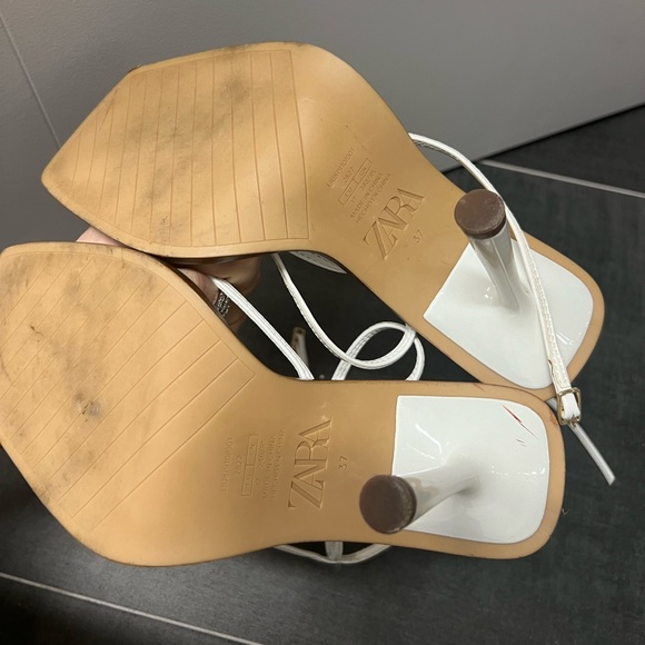 Zara strap heeled white sandals size 6.5 - Picture 6 of 6